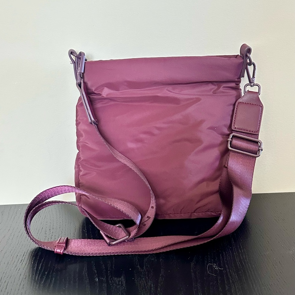 Danskin Hart Burgundy Crossbody Bag